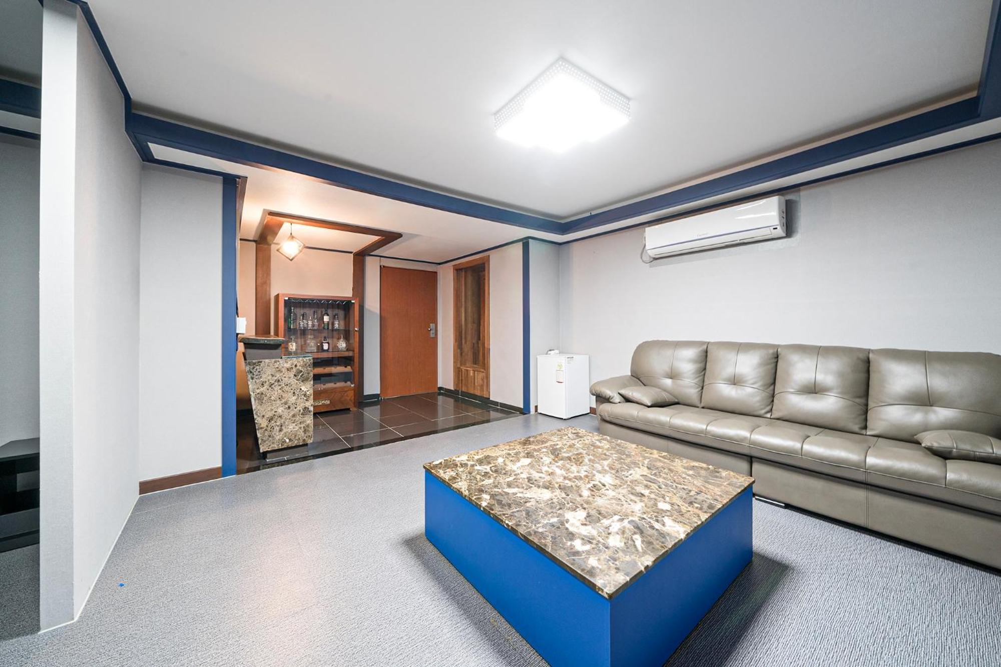 Noblesse Hotel Чечжу Екстер'єр фото
