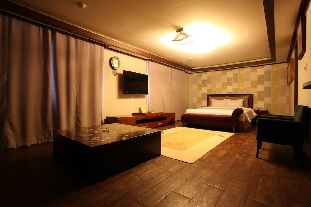 Noblesse Hotel Чечжу Екстер'єр фото