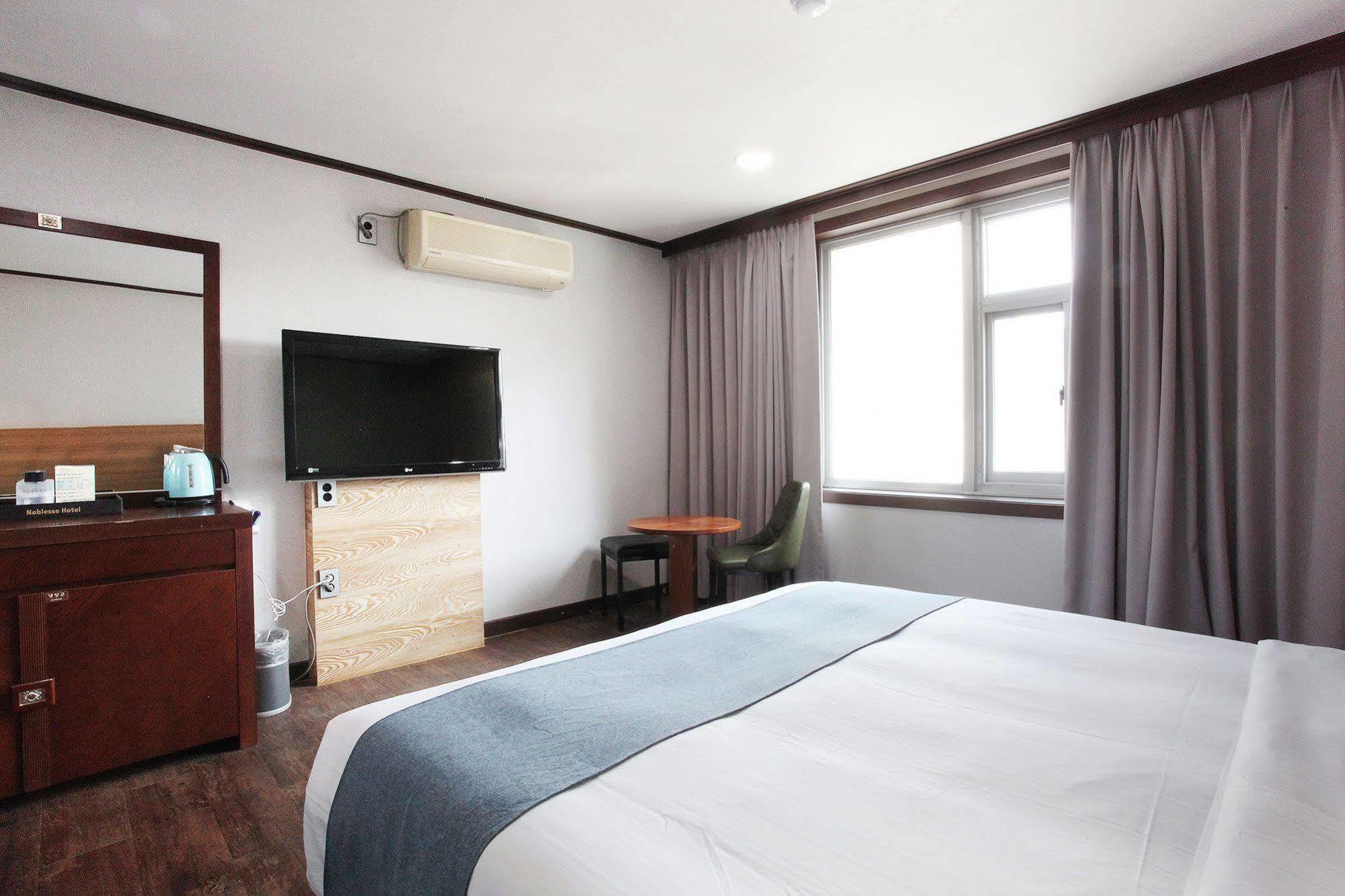 Noblesse Hotel Чечжу Екстер'єр фото