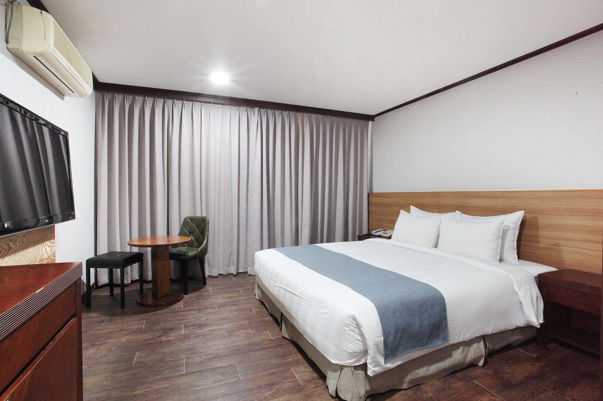 Noblesse Hotel Чечжу Екстер'єр фото