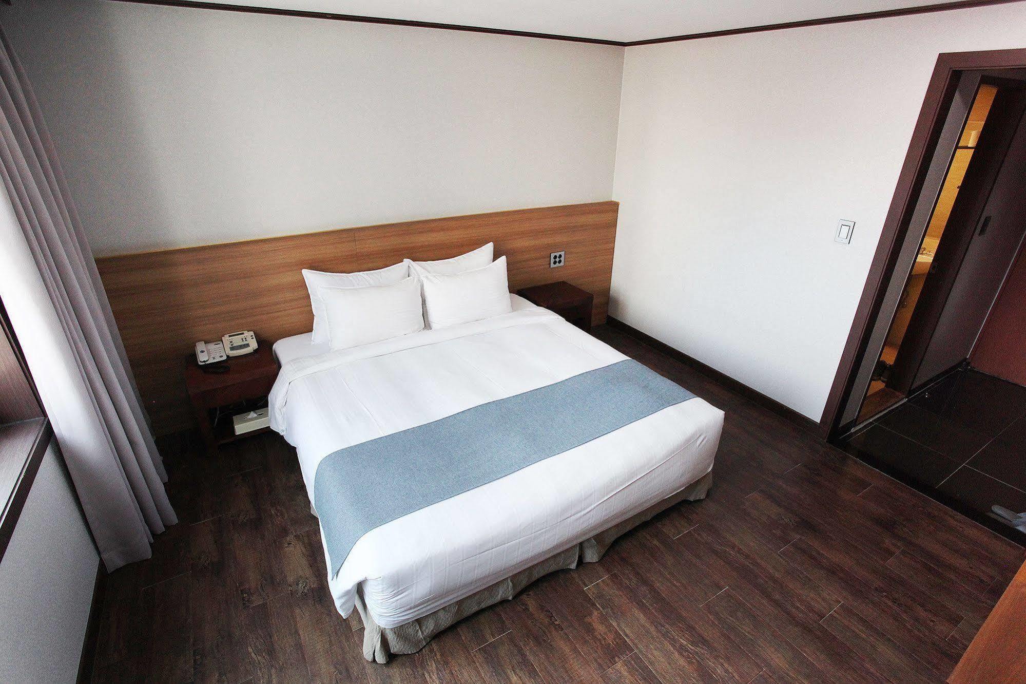 Noblesse Hotel Чечжу Екстер'єр фото