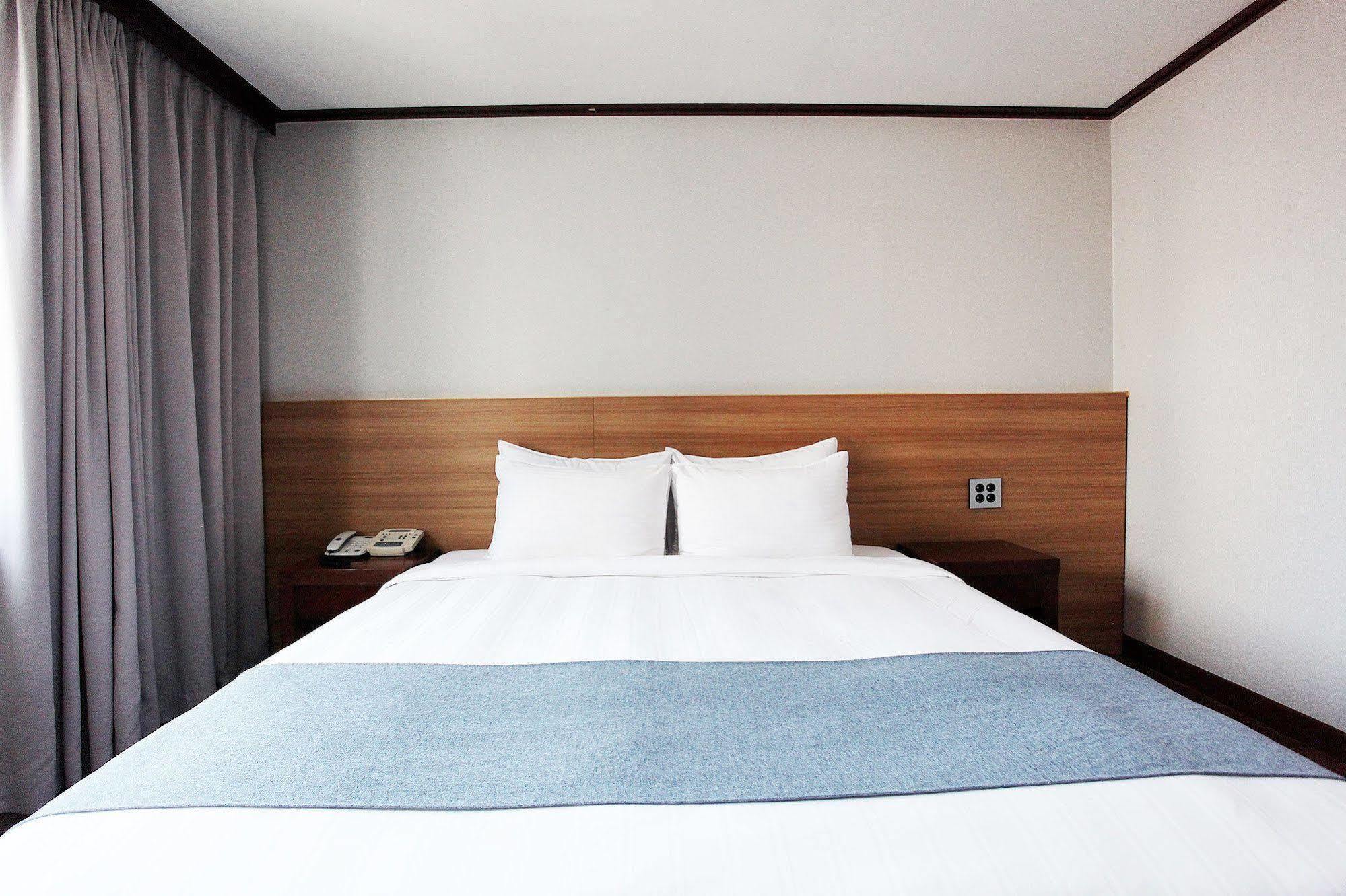 Noblesse Hotel Чечжу Екстер'єр фото
